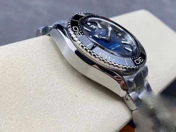 OMEGA SEAMASTER 215.30.46.21.03.001 VS FACTORY STAINLESS STEEL STRAP - Image 4