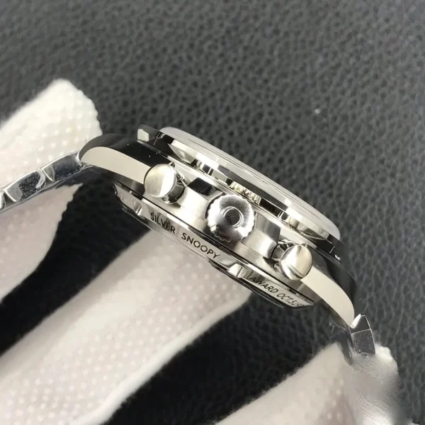OMEGA SPEEDMASTER SNOOPY AWARD 310.32.42.50.02.001 OM FACTORY - Image 4