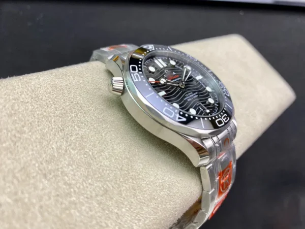 OMEGA SEAMASTER DIVER 300M 210.30.42.20.01.001 OR FACTORY STAINLESS STEEL STRAP - Image 4