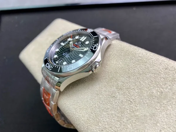 OMEGA SEAMASTER DIVER 300M 210.30.42.20.01.001 OR FACTORY STAINLESS STEEL STRAP - Image 5