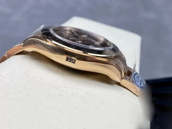 ROLEX COSMOGRAPH DAYTONA M116505-0011 CLEAN FACTORY GOLD STAINLESS - Image 4