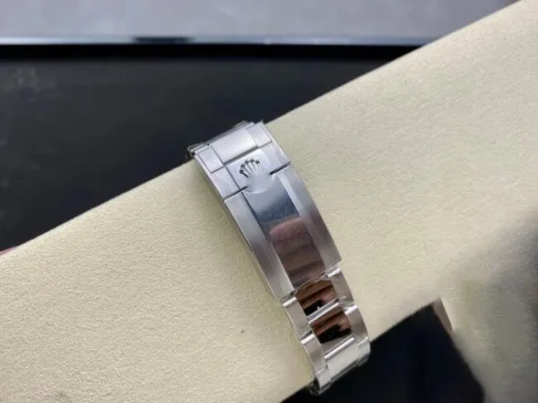 ROLEX YACHT MASTER M126622-0001 CLEAN FACTORY GREY STRAP - Image 6