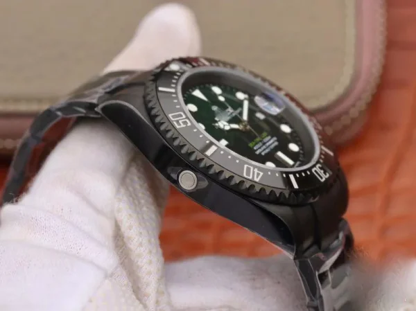 ROLEX SEA-DWELLER DEEPSEA 11666001 V2 GREEN GRADUAL BLACK DIAL - Image 3