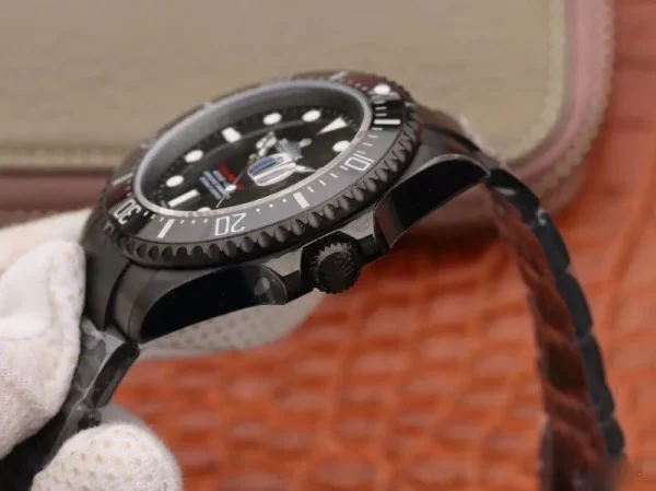 ROLEX SEA-DWELLER DEEPSEA 116660 V2 BLACK DIAL - Image 5
