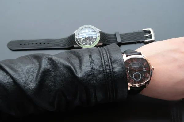 DRIVE DE WGNM0004 V6 FACTORY BLACK STRAP - Image 3